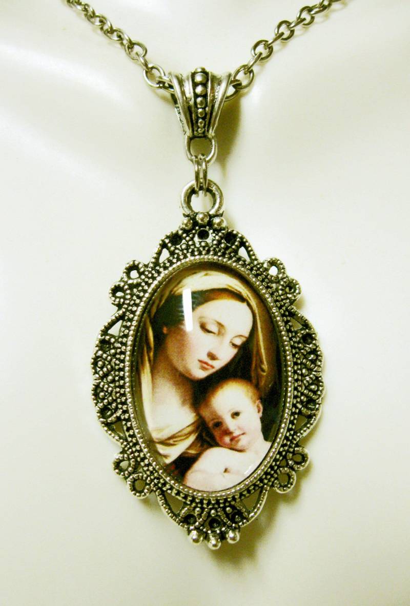Madonna Mit Kind Anhänger Kette - Ap04-128 von Gwendysgems