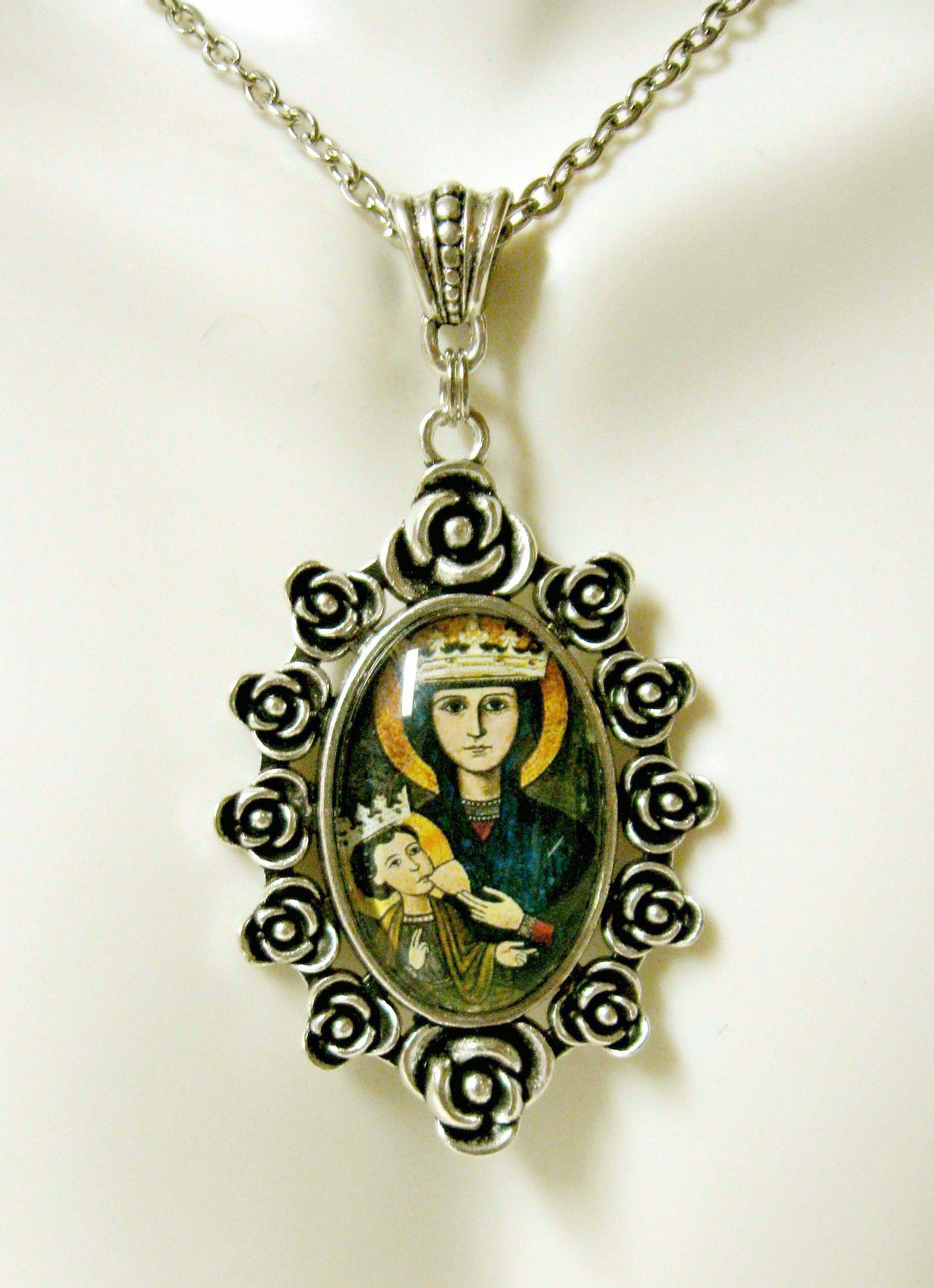 Madonna Mit Kind Anhänger Kette - Ap04-297 von Gwendysgems
