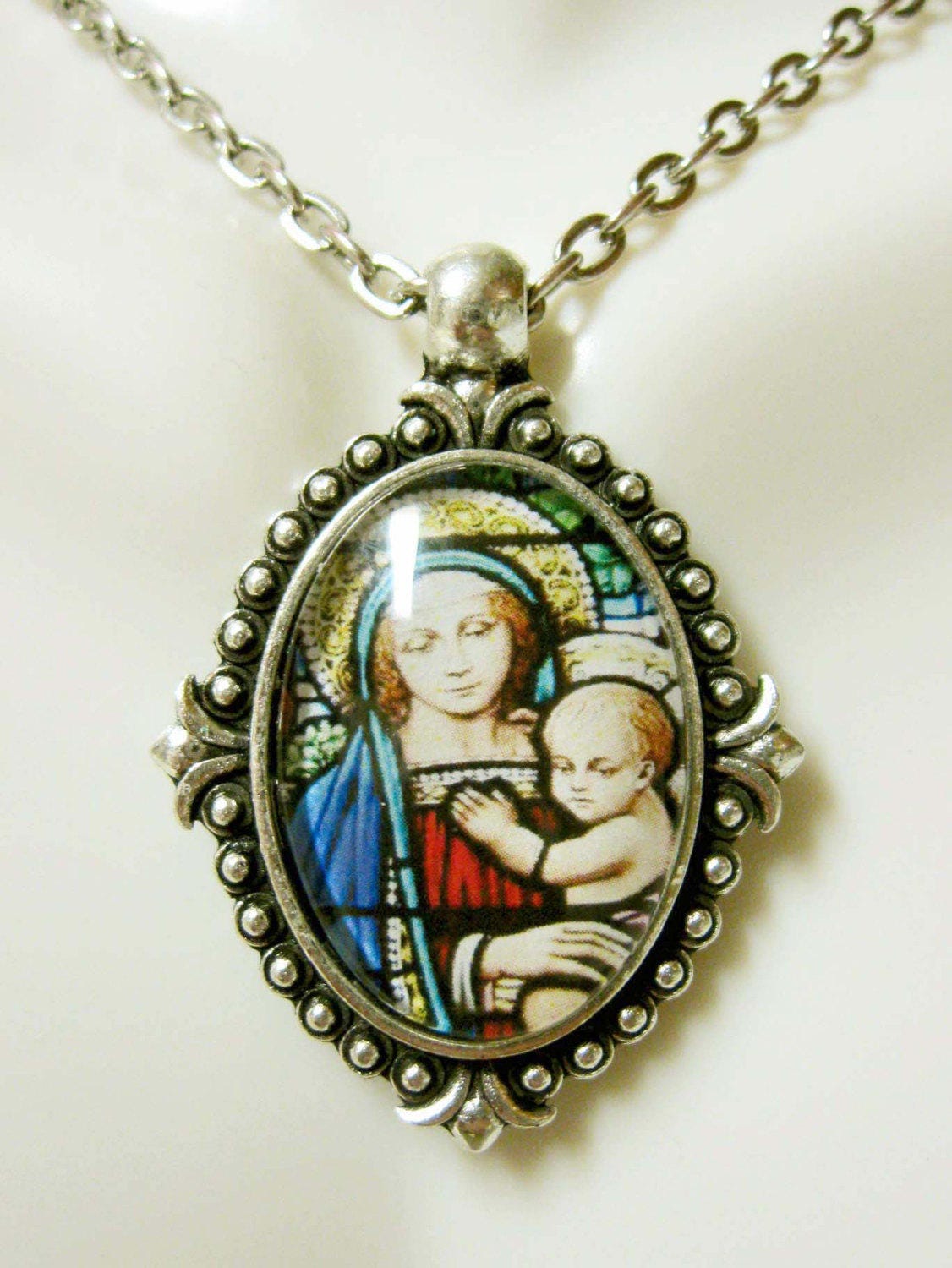 Madonna Mit Kind Anhänger Und Kette - Ap05-226 von Gwendysgems