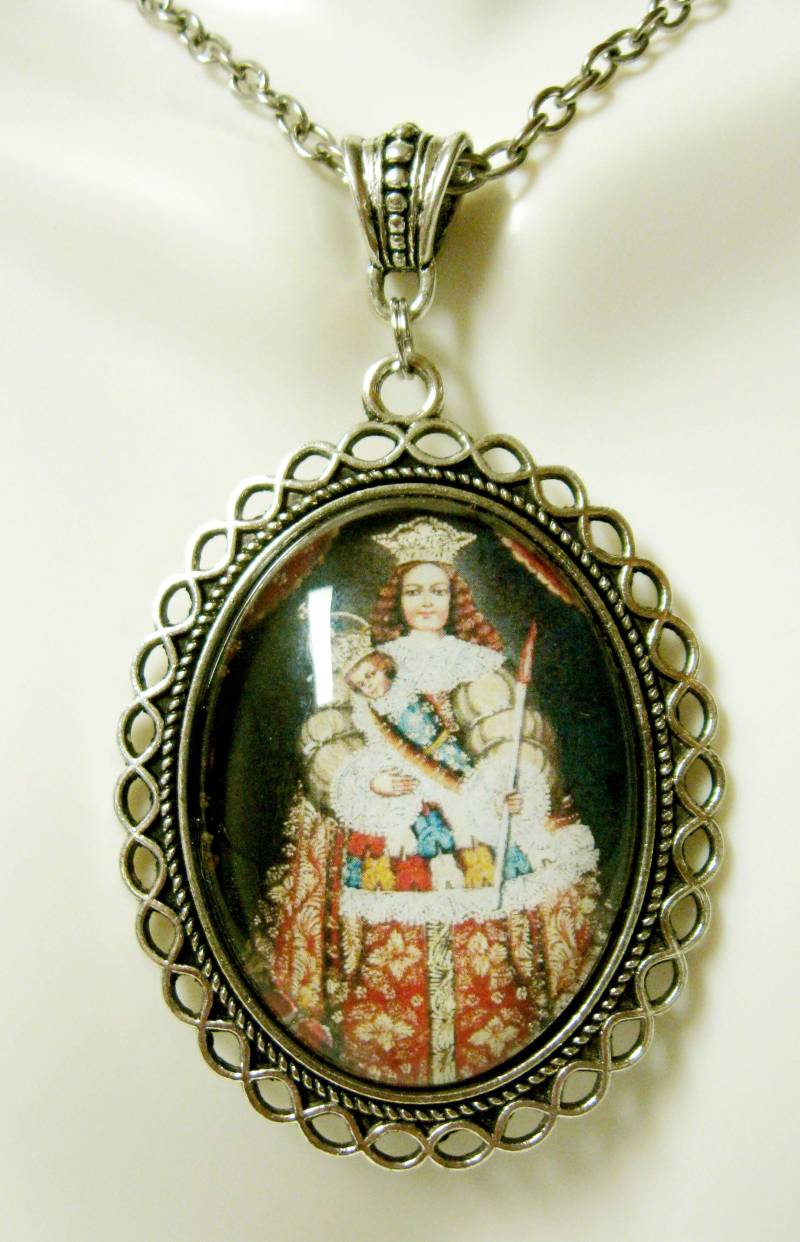 Madonna Mit Kind Anhänger Und Kette - Ap09-262 Cusco Stil von Gwendysgems