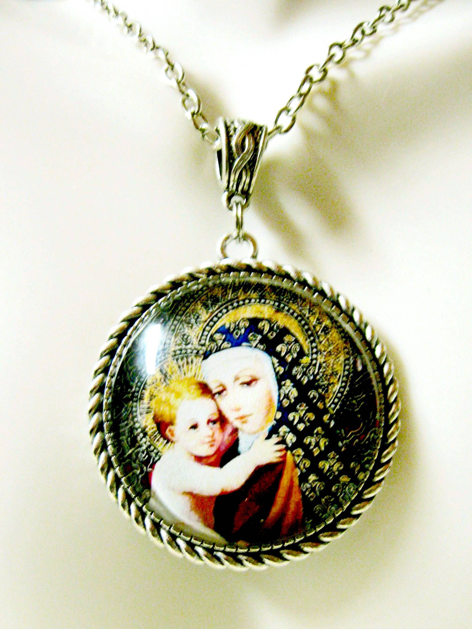 Madonna Mit Kind Anhänger Und Kette - Ap25-002 von Gwendysgems