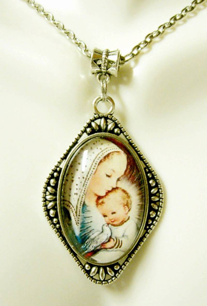 Madonna Mit Kind Anhänger Und Kette - Ap26-177 von Gwendysgems
