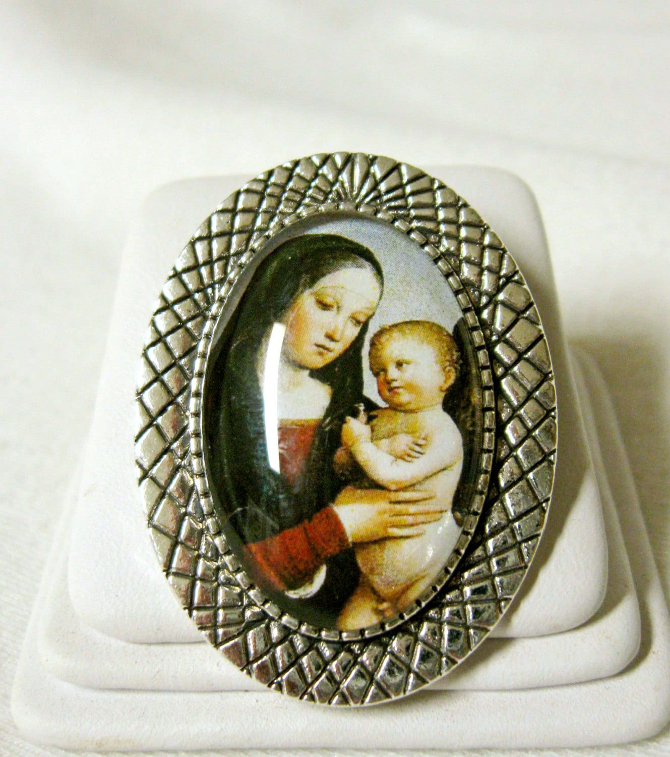 Madonna Mit Kind Brosche/Anstecknadel - Br10-007 von Gwendysgems