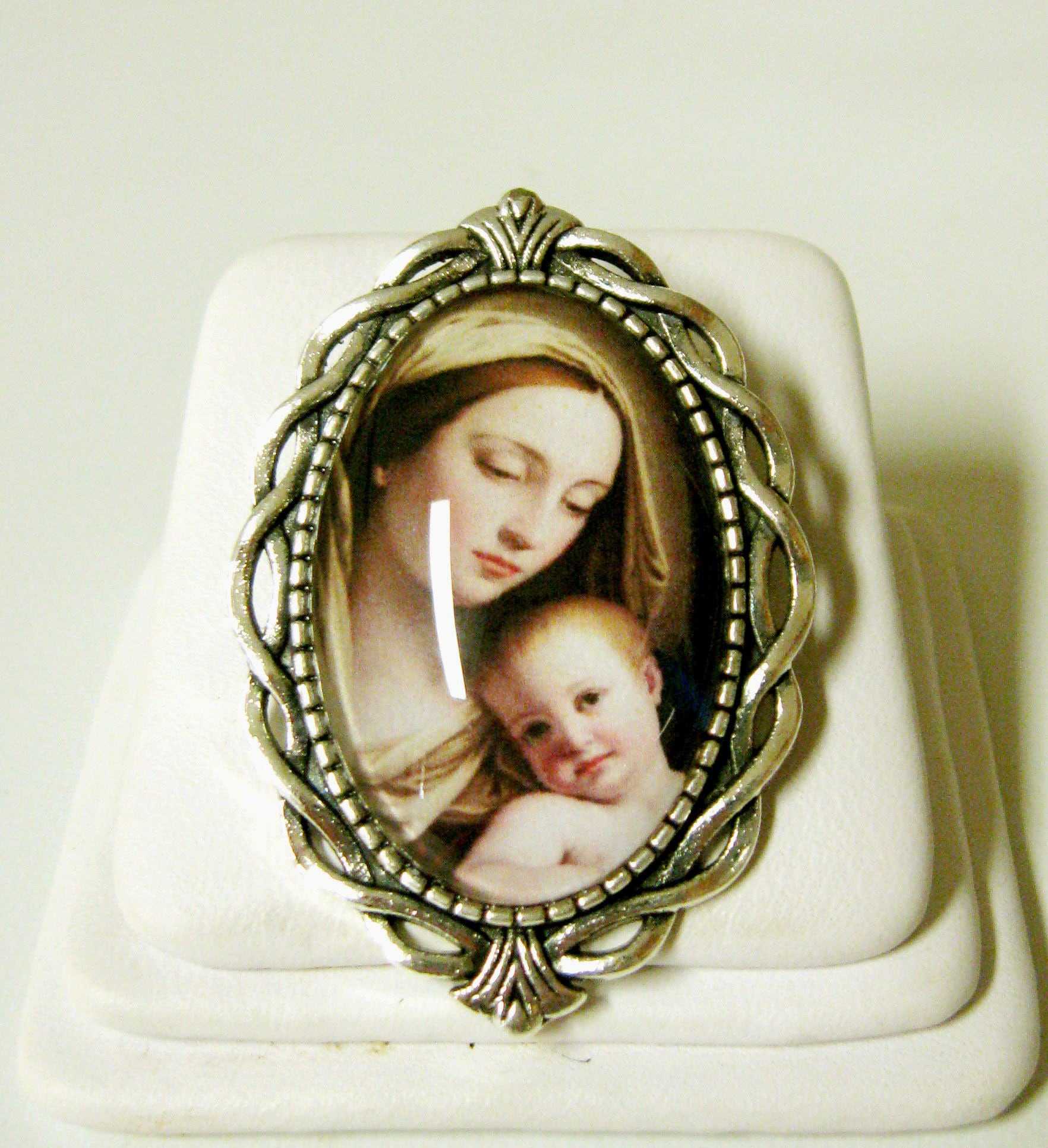 Madonna Mit Kind Brosche/Anstecknadel - Br10-072 von Gwendysgems