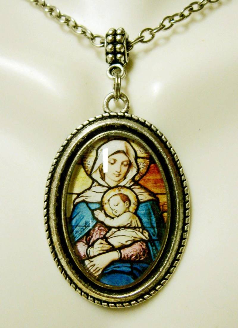 Madonna Und Kind Buntglasfenster Anhänger Kette-Ap26-158 von Gwendysgems