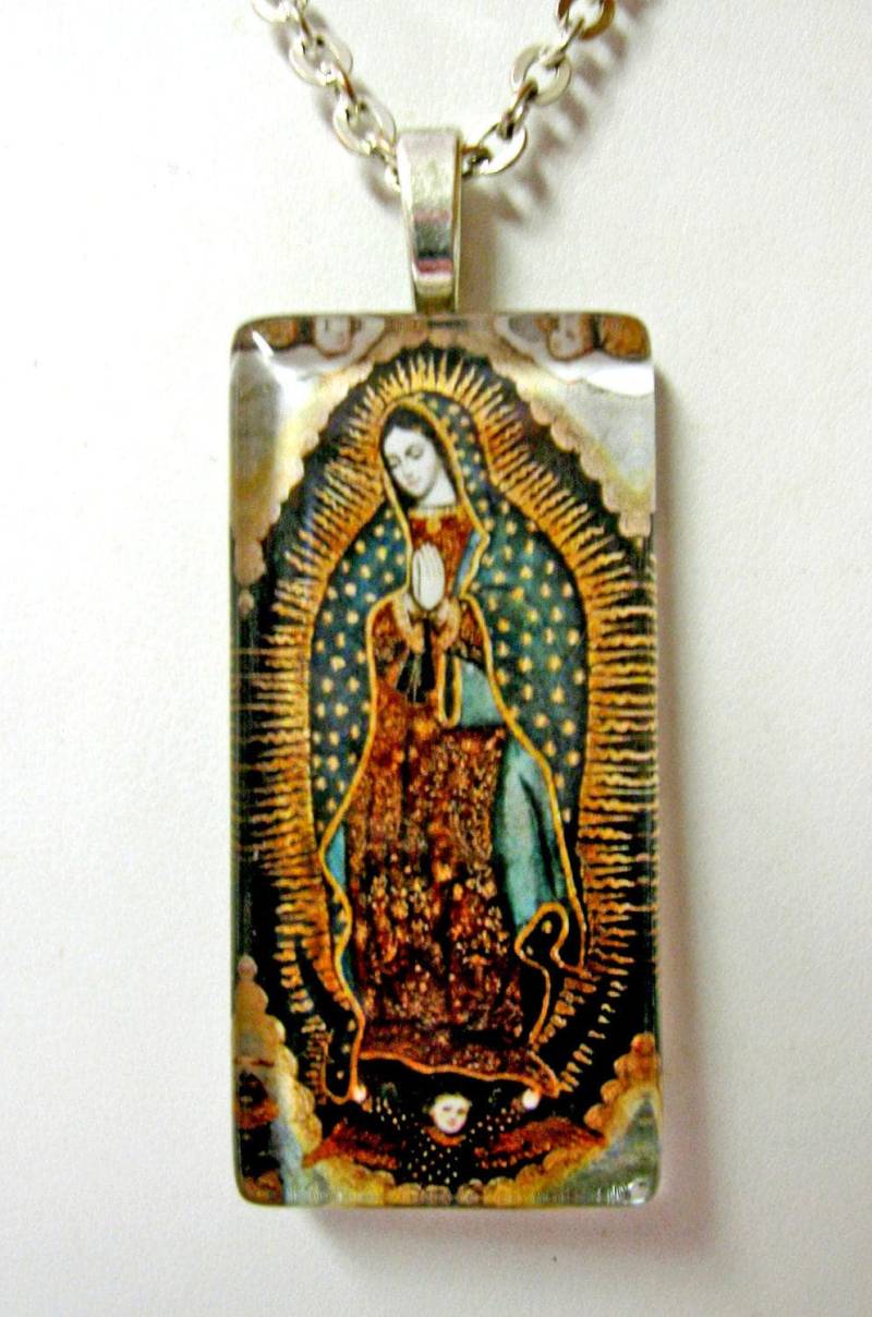 Muttergottes Von Guadalupe Anhänger Mit Kette - Go01-326 von Gwendysgems