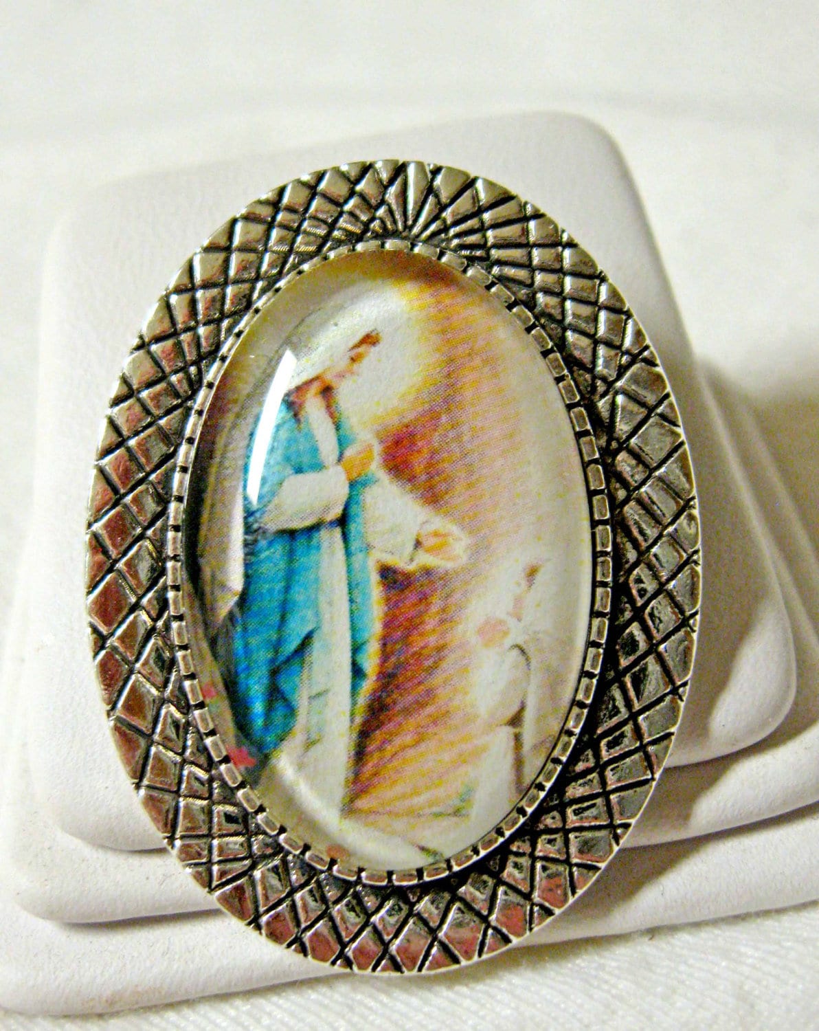 Muttergottes Von Lourdes Brosche/Anstecknadel - Br10-009 von Gwendysgems