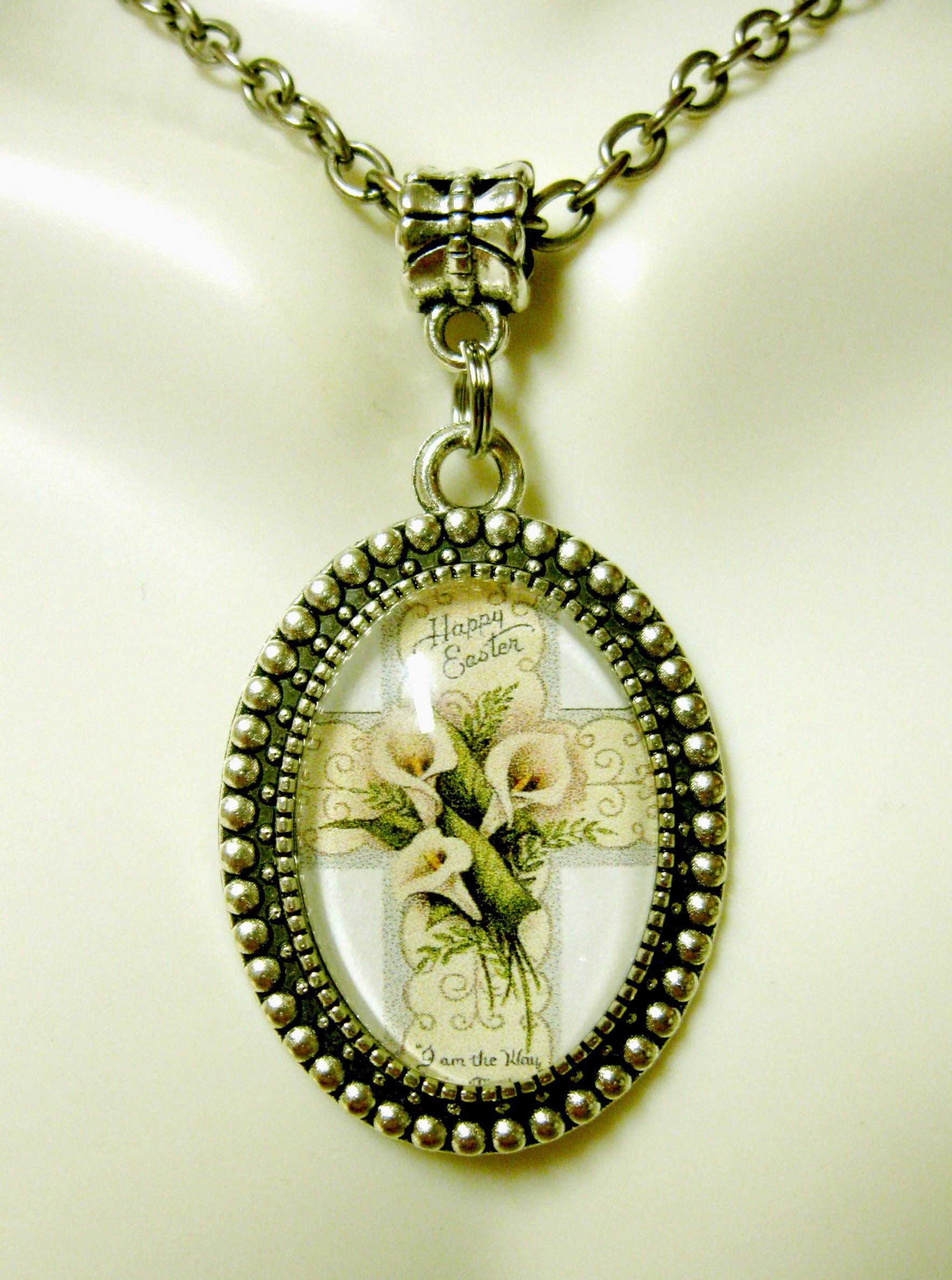 Osterkreuz Mit Calla-Lilien Anhänger Und Kette - Ap05-520 von Gwendysgems