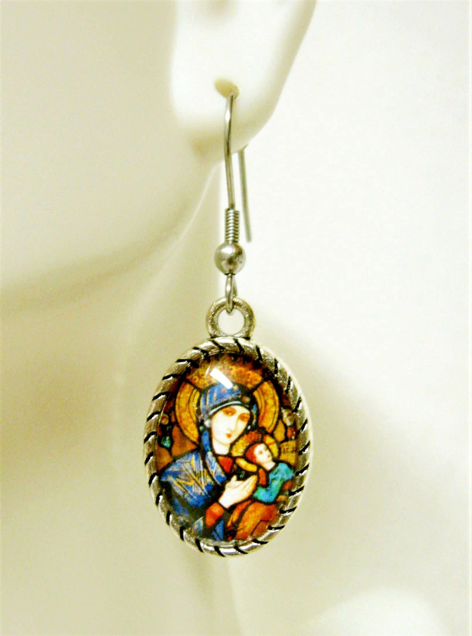 Our Lady Of Perpetual Help Glasfenster Ohrringe - Ap07-143 von Gwendysgems