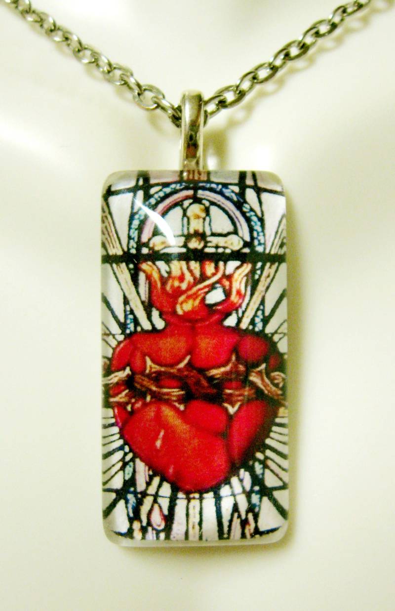 Sacred Heart Of Christ Christu Glasfensteranhänger Mit Kette -Gp12-270 von Gwendysgems
