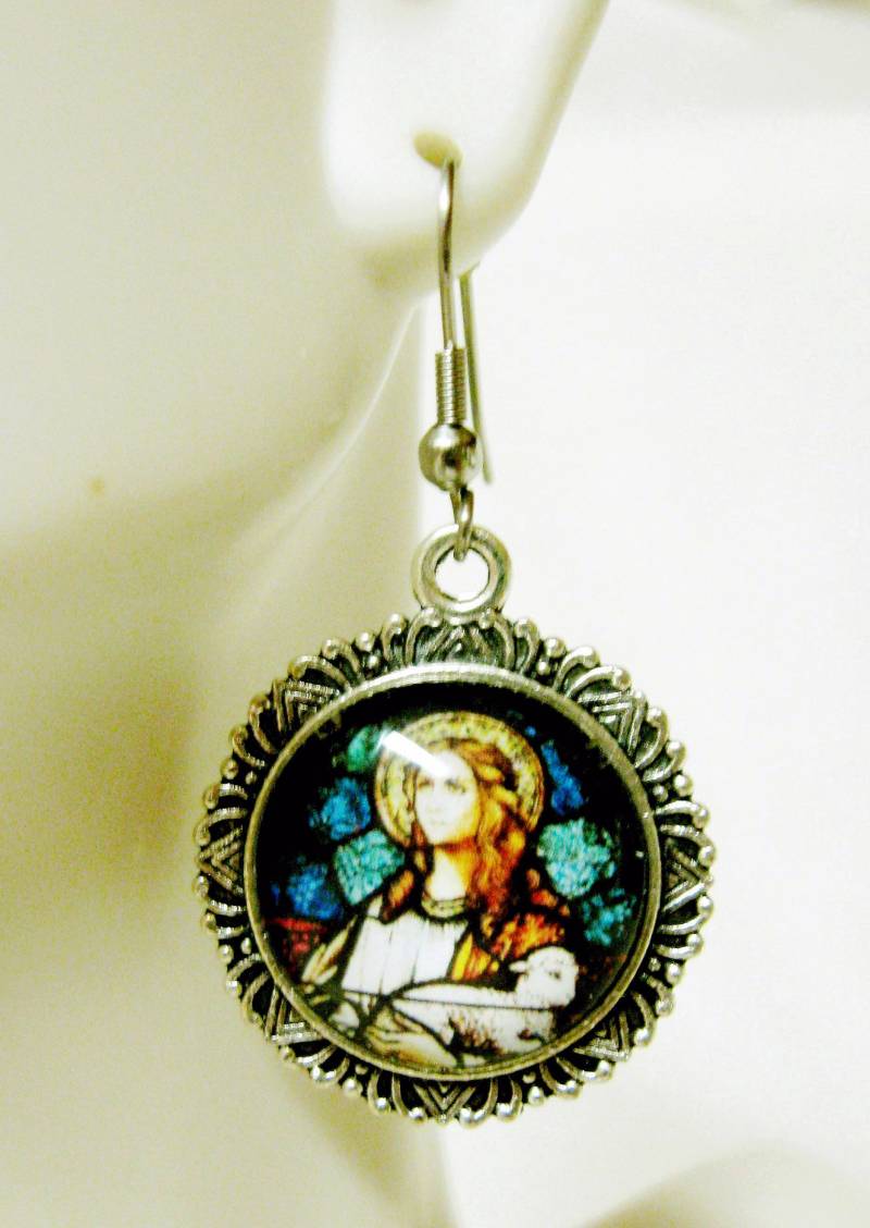 Saint Agnes Ohrringe - Ap06-093 von Gwendysgems
