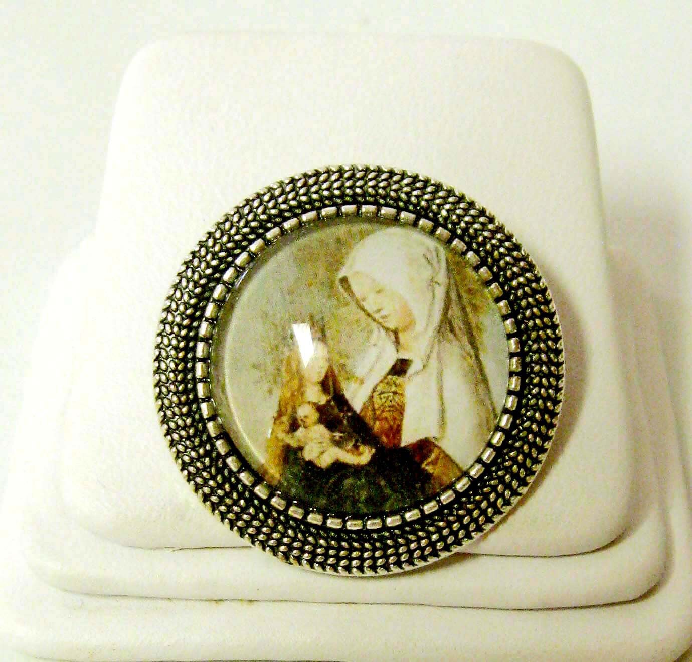 Saint Anne Anstecknadel - Br09-002 von Gwendysgems