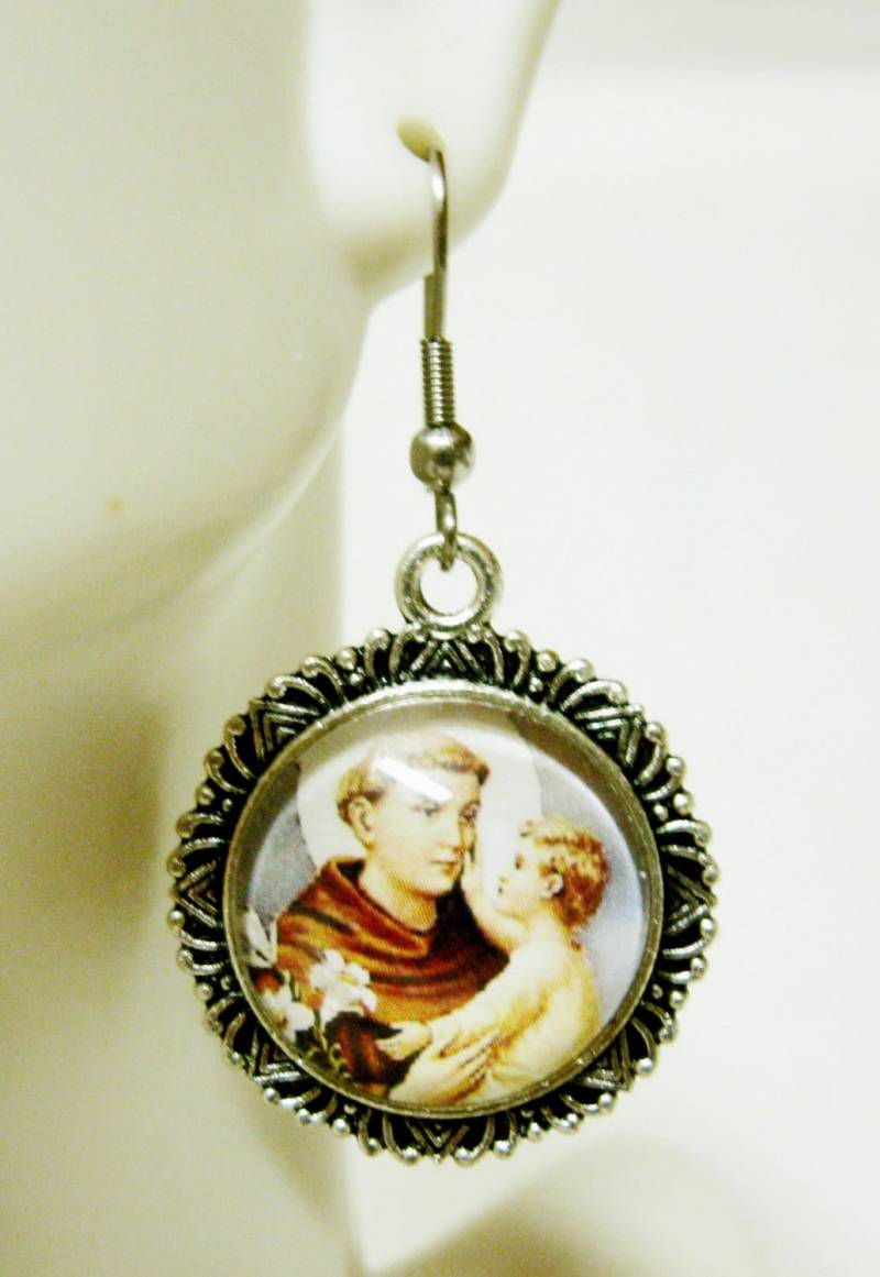 Saint Anthony Ohrringe - Ap06-092 von Gwendysgems