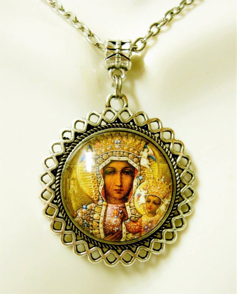 Schwarze Madonna Mit Kind Anhänger Und Kette - Ap05-471 von Gwendysgems