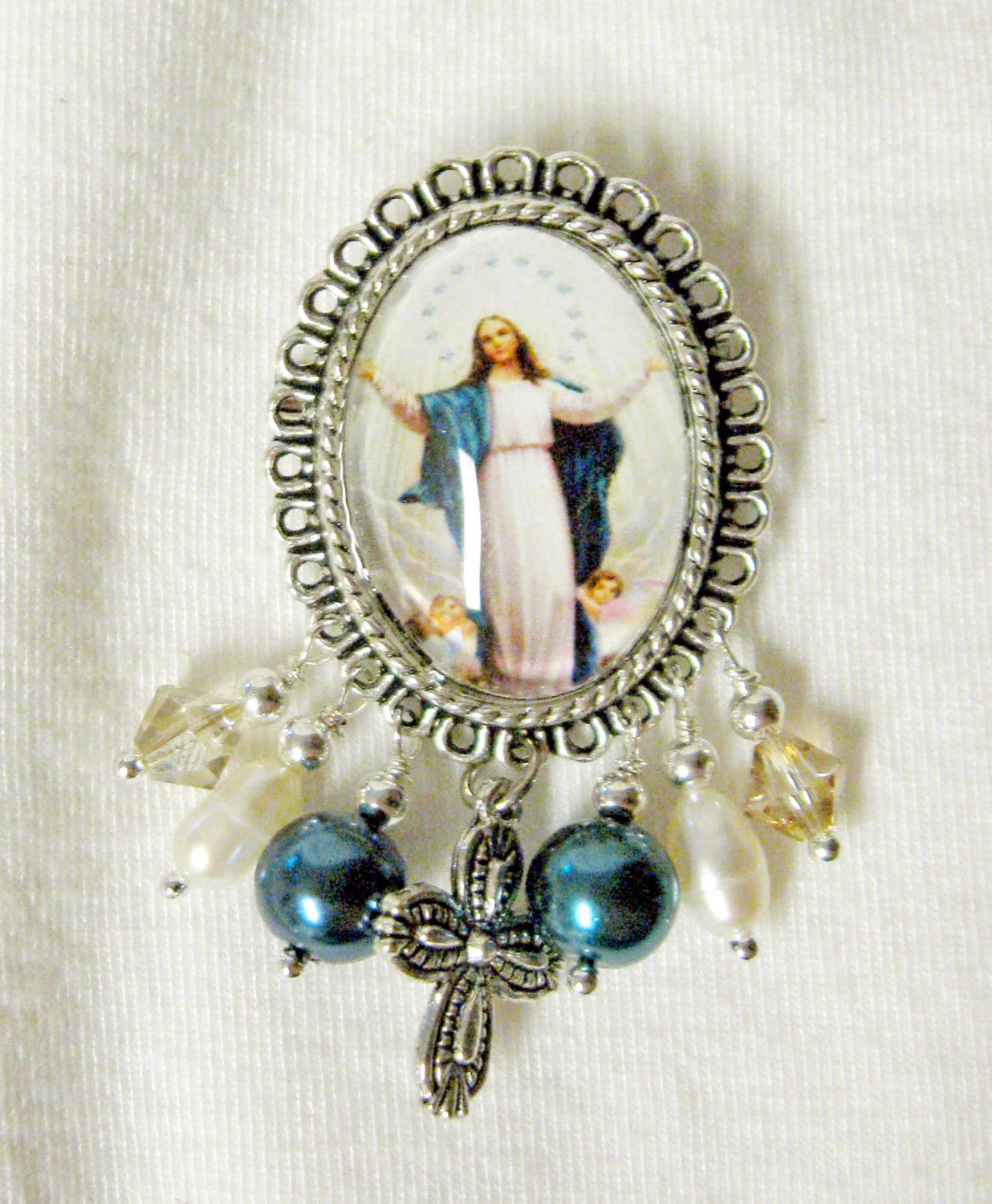 Unbefleckte Empfängnis Brosche - Br05-106 von Gwendysgems