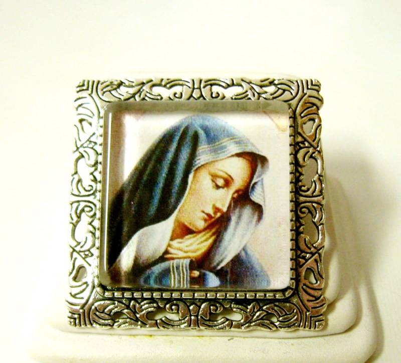 Unsere Dame Des Kummers Cabrio Brosche/Anhänger Und Kette - Ap35-155 von Gwendysgems