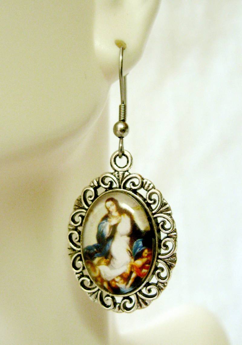 Unsere Liebe Frau Von Der Unbefleckten Empfängnis Baumeln Glasohrringe - Ap07-135 von Gwendysgems