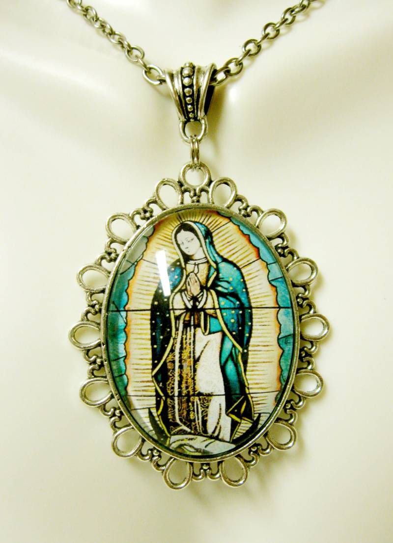 Unsere Liebe Frau Von Guadalupe Anhänger Und Kette - Ap09-255 von Gwendysgems