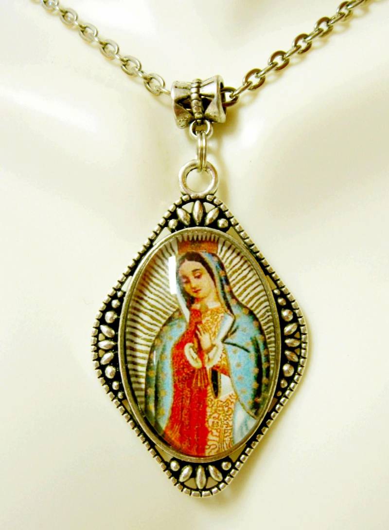 Unsere Liebe Frau Von Guadalupe Anhänger Und Kette - Ap26-091 von Gwendysgems