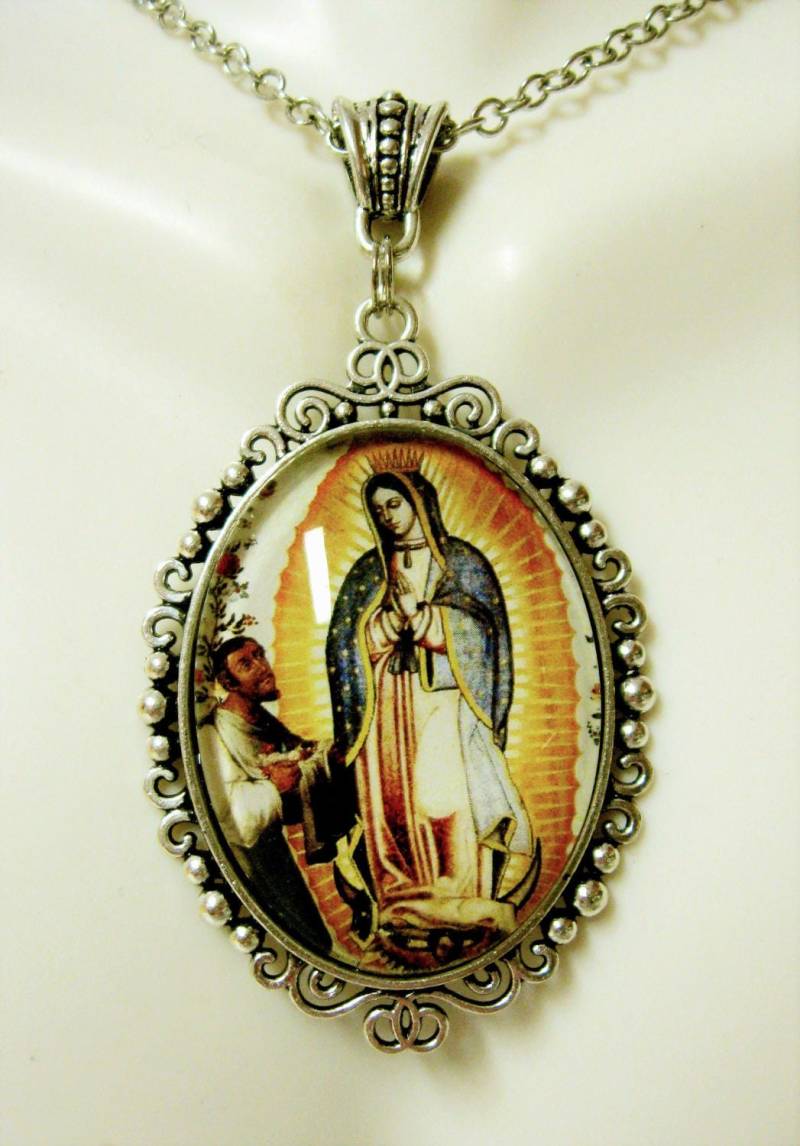 Unsere Liebe Frau Von Guadalupe Mit Juan Diego Anhänger Und Kette - Ap09-202 von Gwendysgems