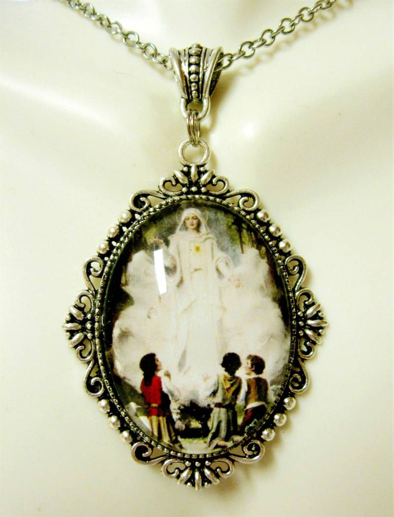 Unserer Lieben Frau Von Fatima Anhänger Und Kette - Ap09-208 von Gwendysgems