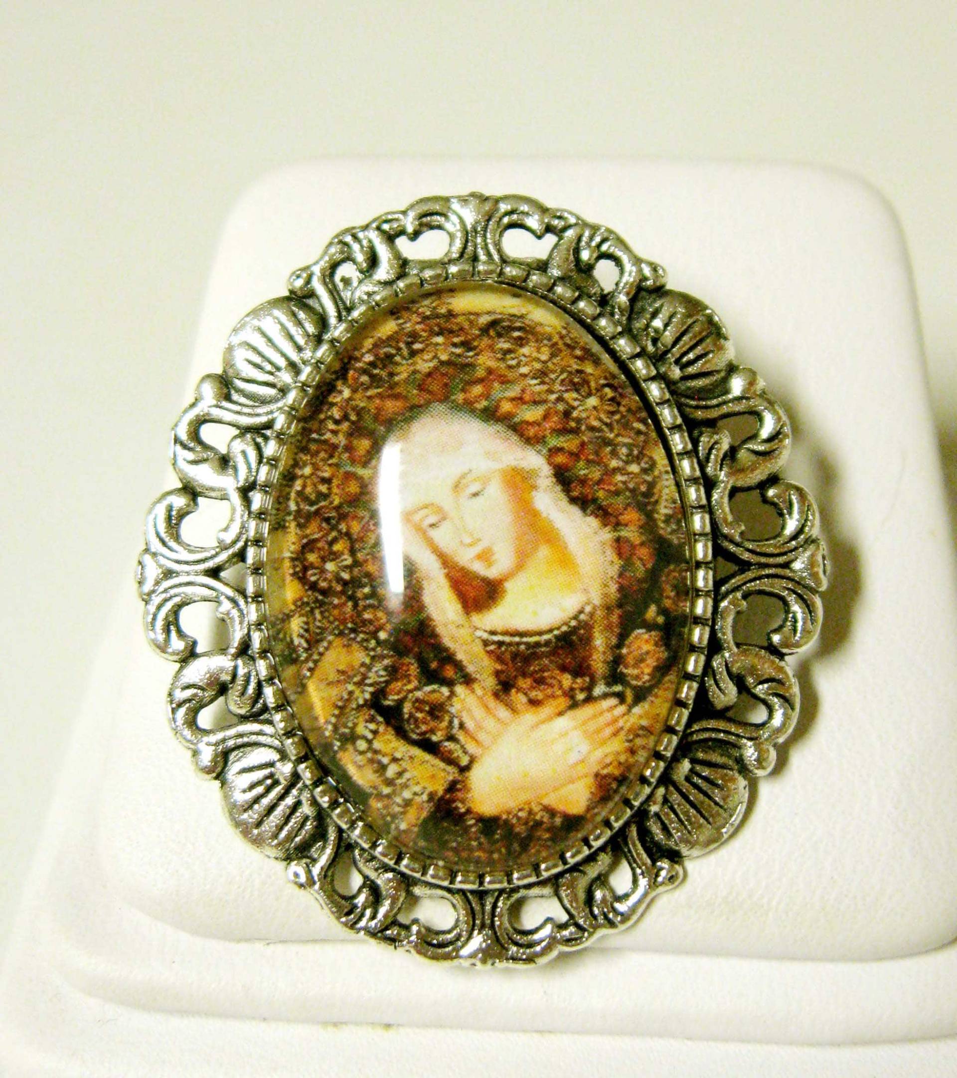 Virigin Mary Cabrio Brosche/Anhänger Und Kette - Ap35-081 von Gwendysgems