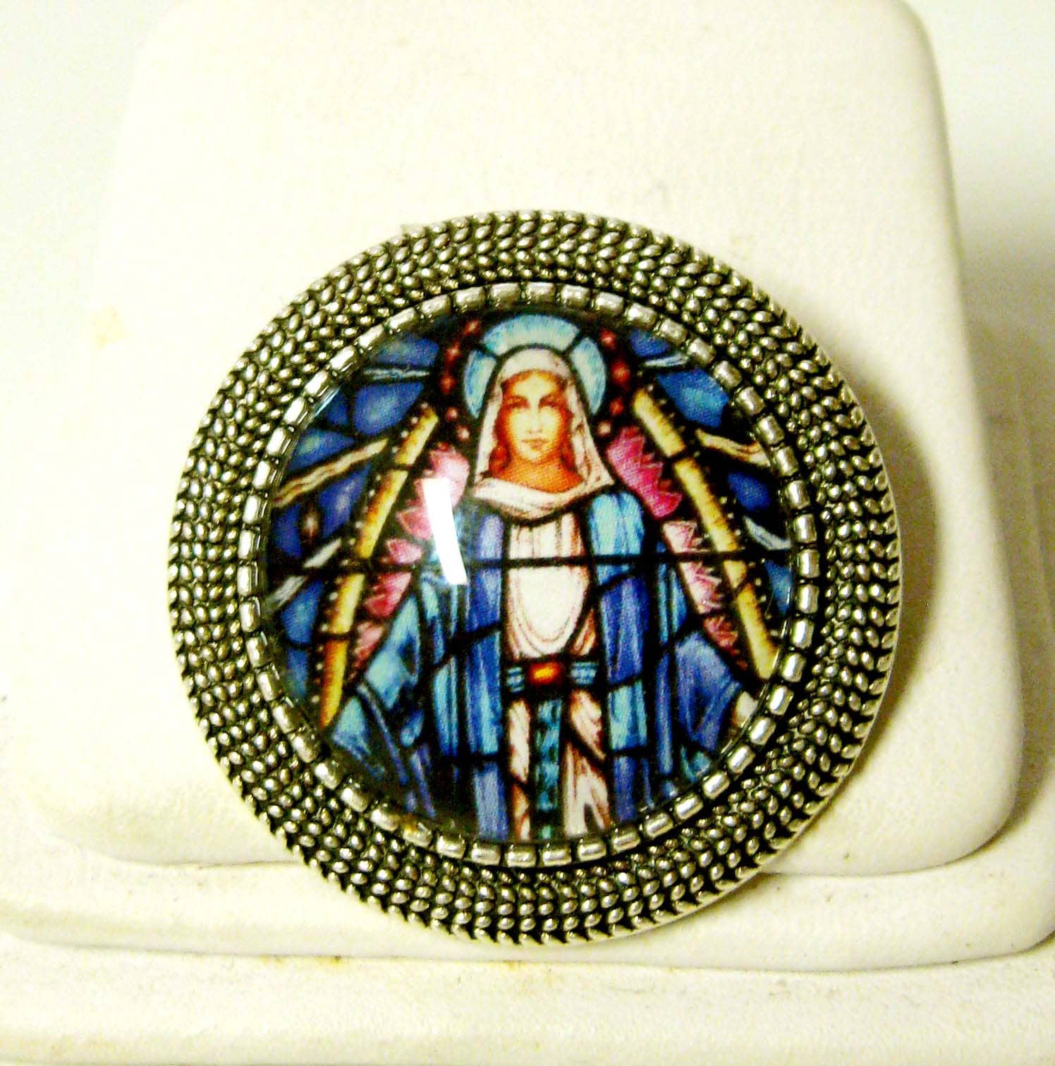 Wunderbare Medaille Glasfenster Pin/Brosche - Br09-064 von Gwendysgems