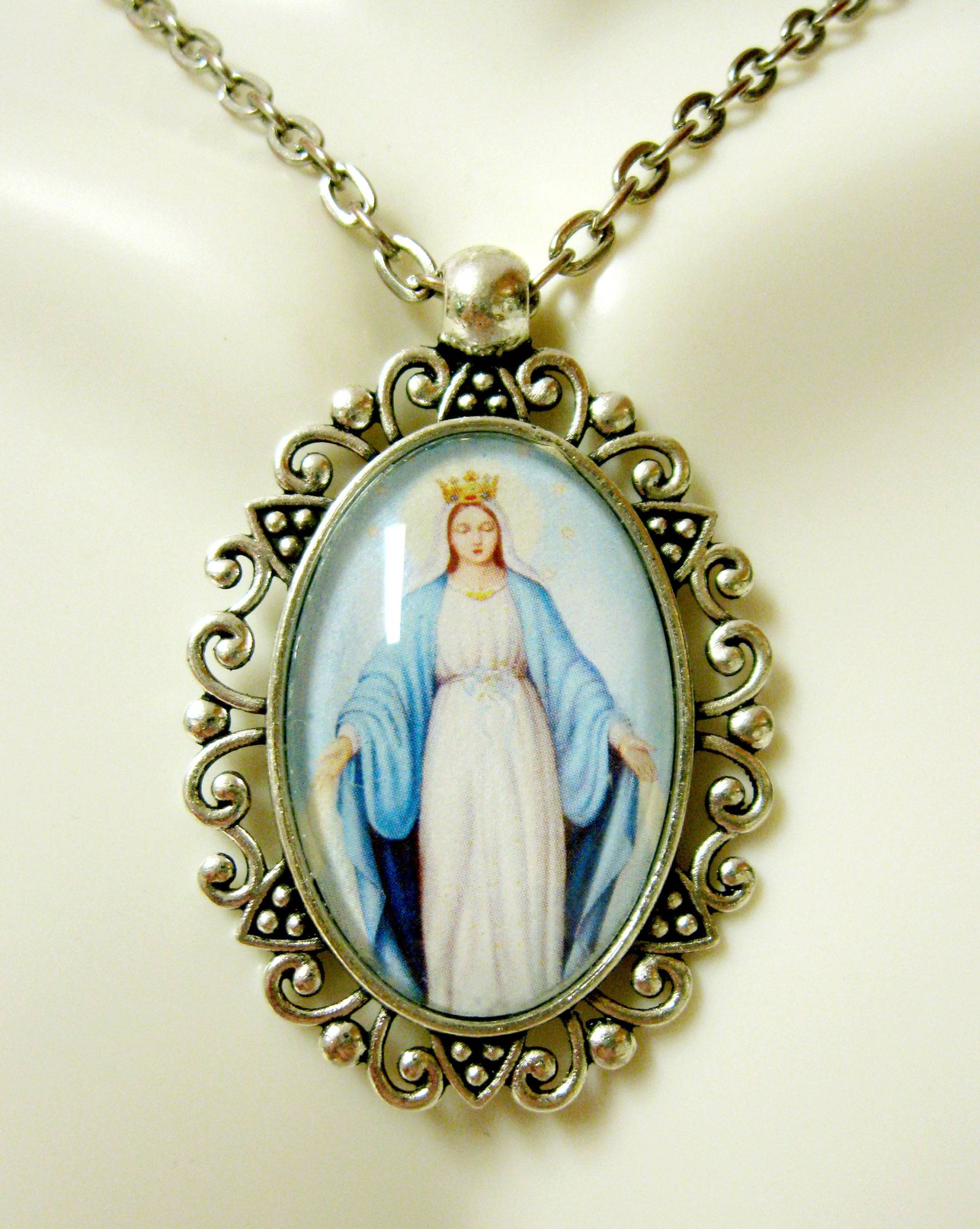 Wunderbarer Medaillen-Anhänger Und Kette - Ap26-283 von Gwendysgems