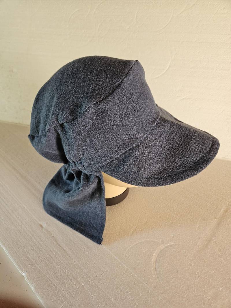 Sonnenhut Mit Nackenschutz Leinen Blau Sonnenhut Mit Nackenschutz Leinen Blau von Gwunderland