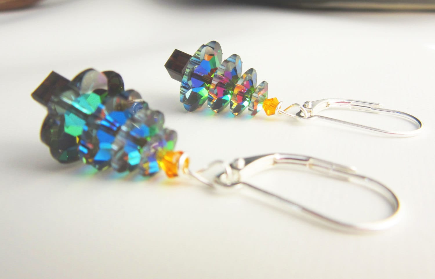 Funkelnde Tiefblaue Kristall Weihnachtsbaum Ohrringe - Swarovski Weihnachtsschmuck Für Sie Handgemachtes Weihnachtsgeschenk Sterling Silber von Gwynstone