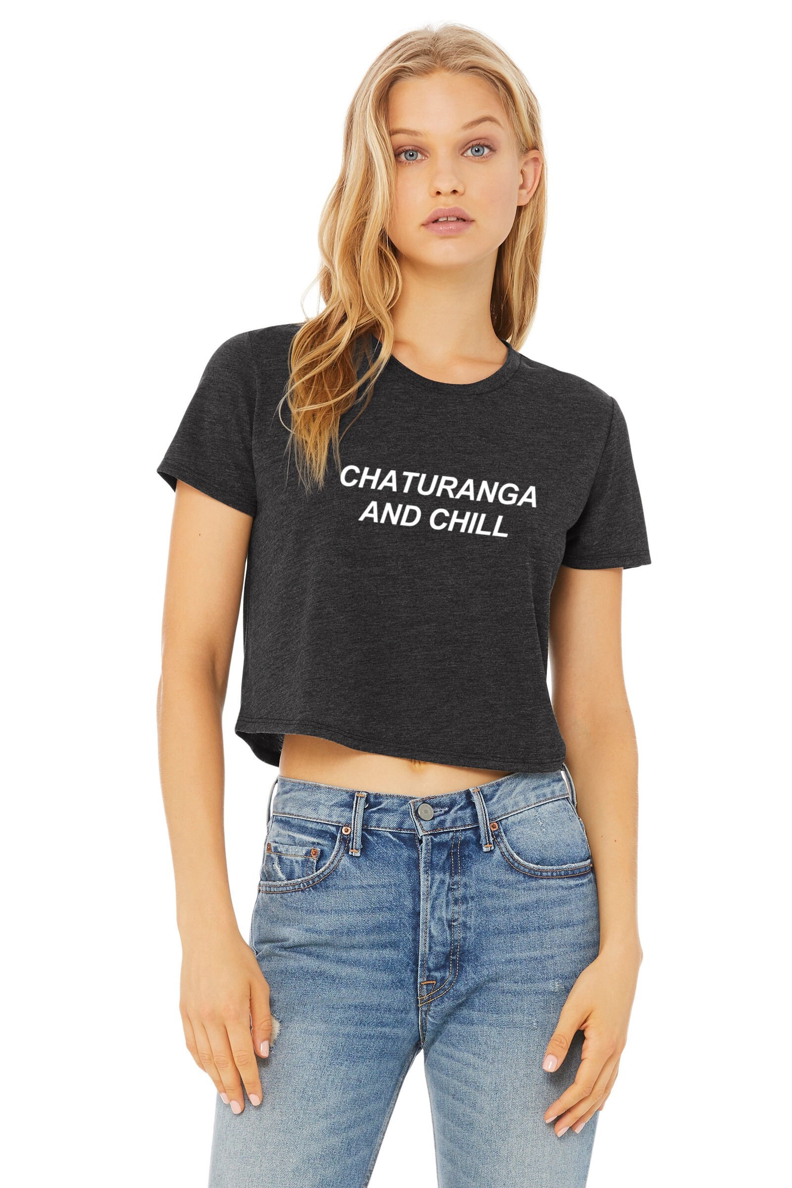 Chaturanga Und Chill | Yoga-Shirt Yoga-Crop-Top Yoga Geschenk Yoga-Lehrerin Lehrerin Kurzarm T-Shirt Training-Crop-Top von GymWeekendApparel