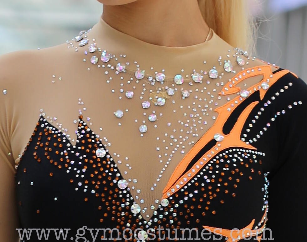 Extra 30 Large Crystals/Rainbow On The Dress | Only When Buying A Dress Extra 30 Large Crystals/Rainbow On The Dress | Only When Buying A Dress von Gymcostumes