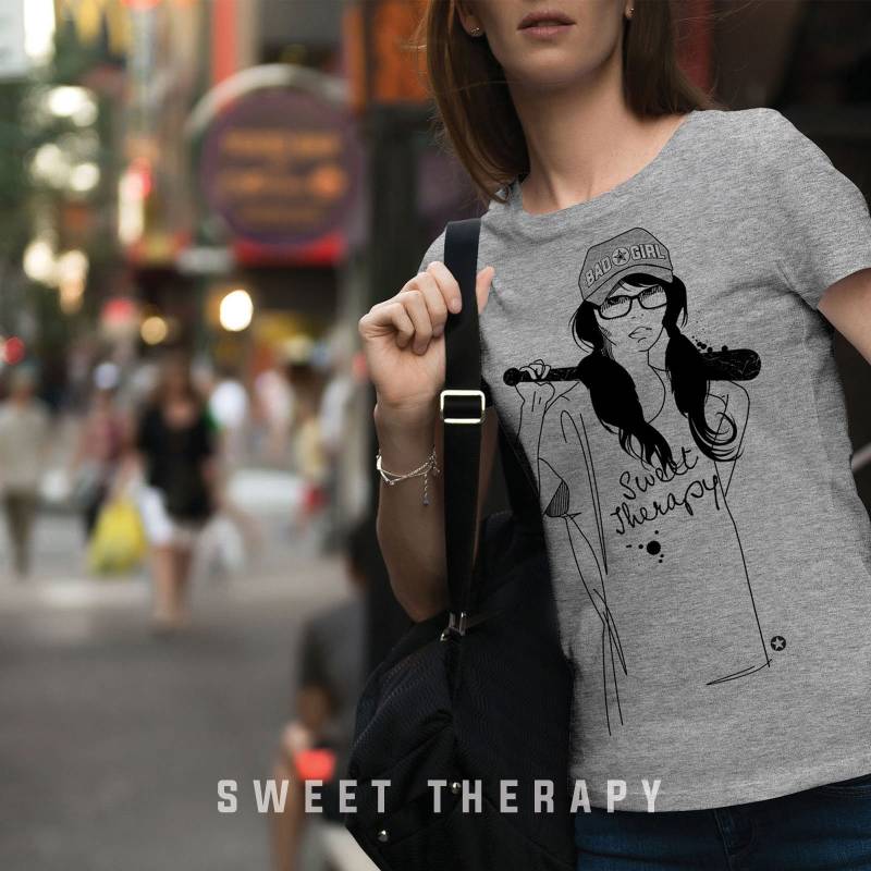 Bad Girls Outfit 4. Süßes Therapie-T-Shirt, Weiblicher Schnitt Bad Girls Outfit 4. Süßes Therapie-T-Shirt, Weiblicher Schnitt von GymishLifestyle