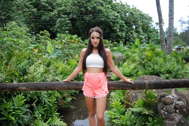 Coral Pom Shorts Coral Pom Shorts von GypseajewelzBoutique