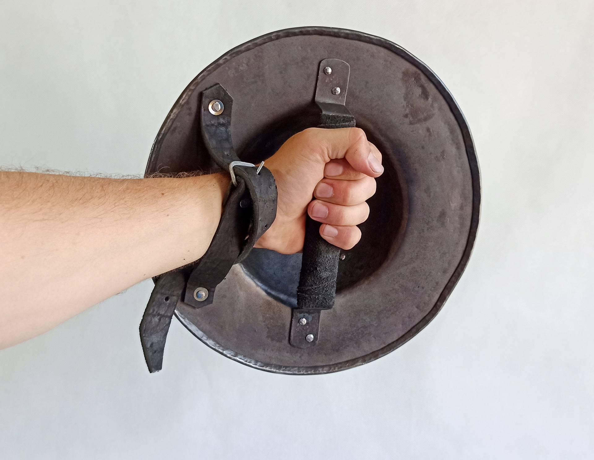 Schaukampftauglicher Buckler Stahl-Ritter-Rundschild Für Den Mittelalterlichen Kampf, Hema, Buhurt Schaukampftauglicher Buckler Stahl-Ritter-Rundschild Für Den Mittelalterlichen Kampf, Hema, Buhurt von GypsyKingArmor