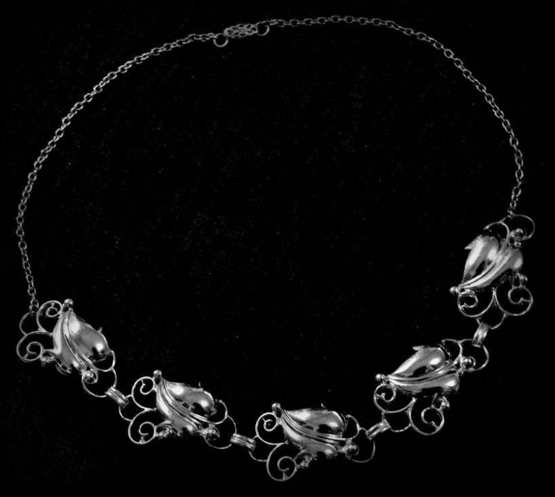Atemberaubende Jugendstil Verzierte Blumen-Blatt Sterling Silber Vintage Designer Halskette Gesengt von GypsyRoadStudio