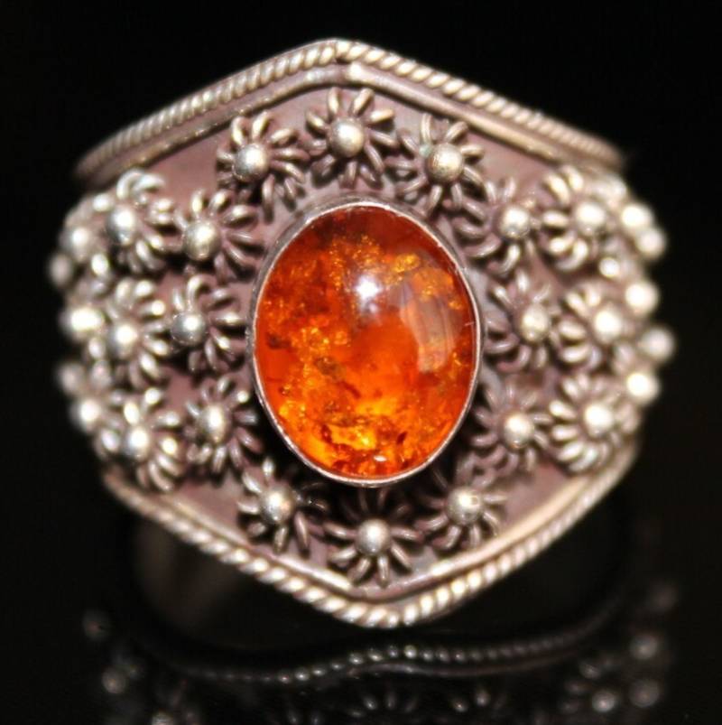 Atemberaubender Bernstein-Ring Aus Dem Nahen Osten von GypsyRoadStudio
