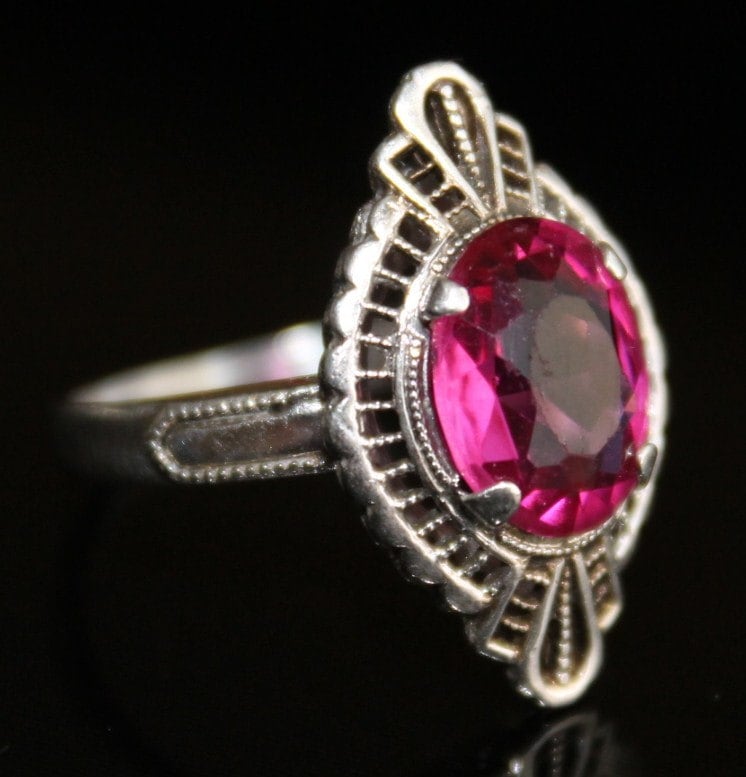 Atemberaubender Victorian Deco Pink Festzelt Öffnen-Rücken Glasstein Sterlingsilber-Weinlese-Ring Atemberaubender Victorian Deco Pink Festzelt Öffnen-Rücken Glasstein Sterlingsilber-Weinlese-Ring von GypsyRoadStudio
