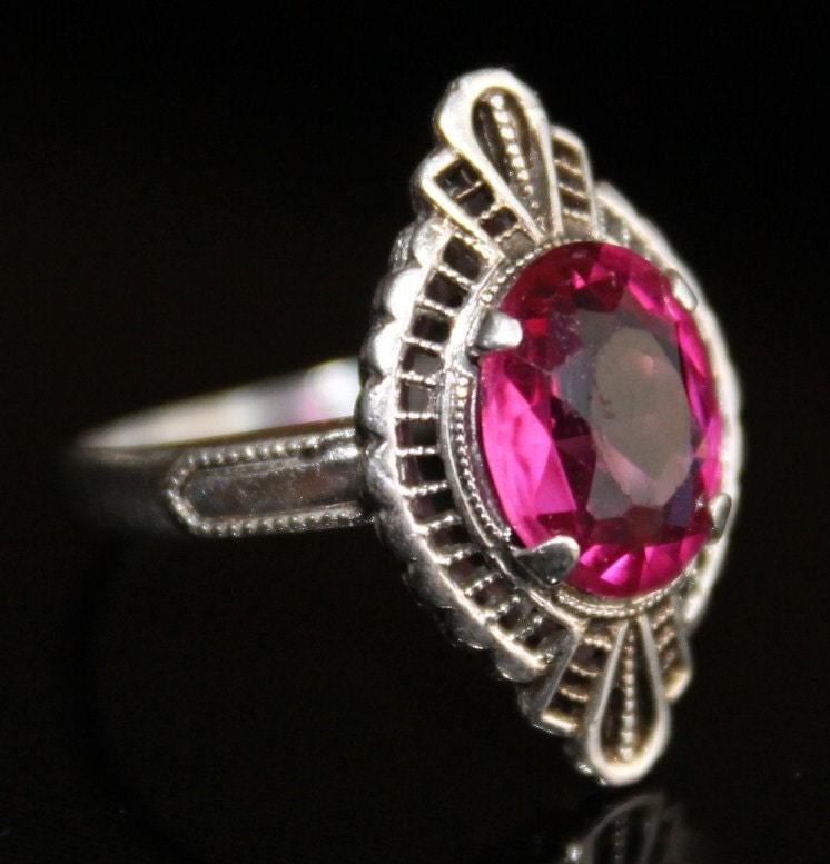 Atemberaubender Victorian Deco Pink Festzelt Öffnen-Rücken Glasstein Sterlingsilber-Weinlese-Ring von GypsyRoadStudio