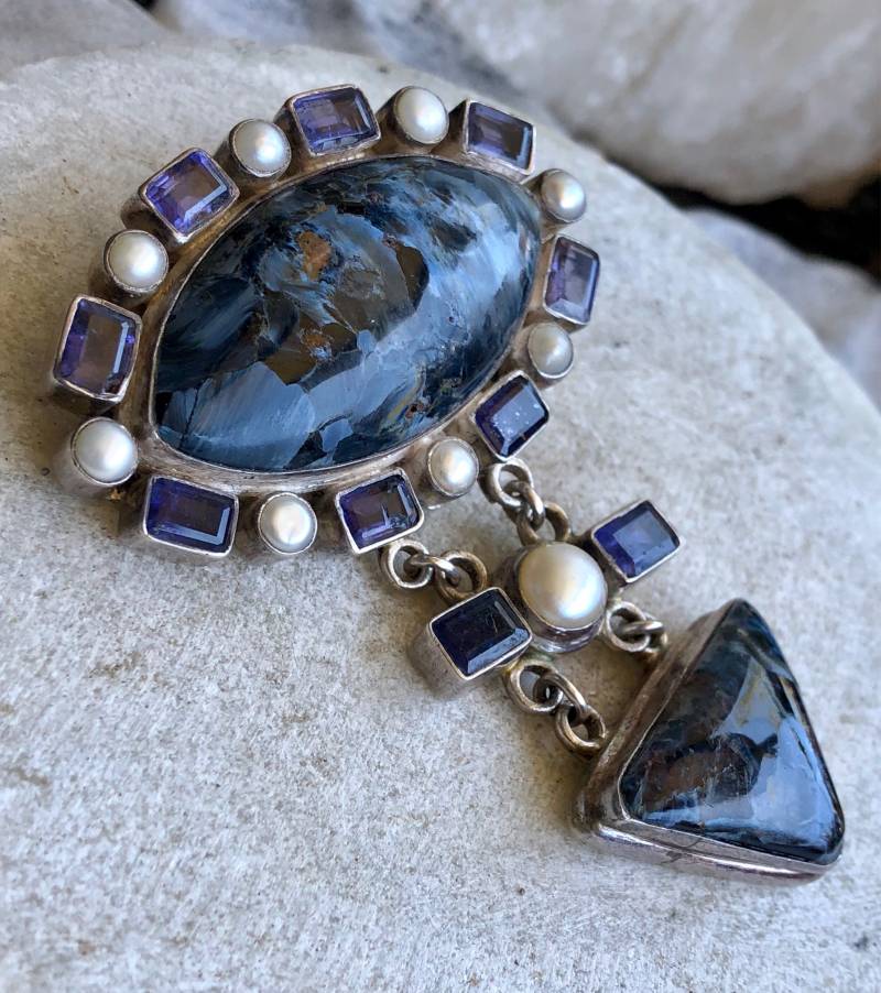 Fett Schöne Satin Kyanit Roh Blau Saphir Natürliche Perle Sterling Silber Vintage Anhänger von GypsyRoadStudio