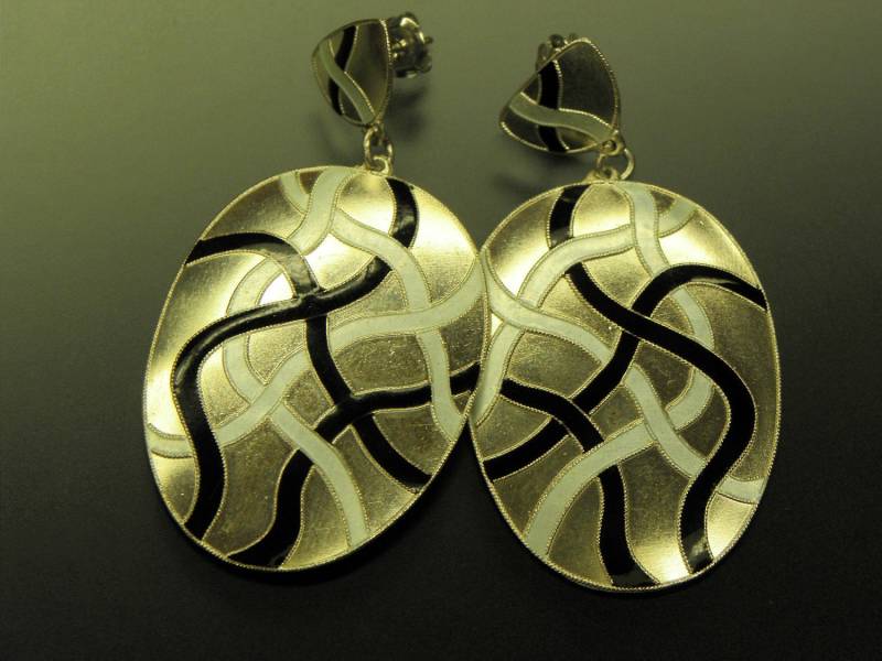 Reizende Sterling Silber Retro Abstrakt Weiß Und Schwarz Emaille Swirl Vintage Ohrringe von GypsyRoadStudio