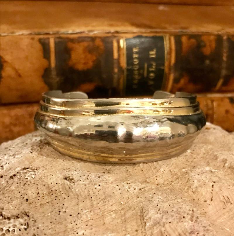 Schöne Handgefertigte Moderne Sterling Silber Gold Vintage Midcentury Armreif Versengt von GypsyRoadStudio