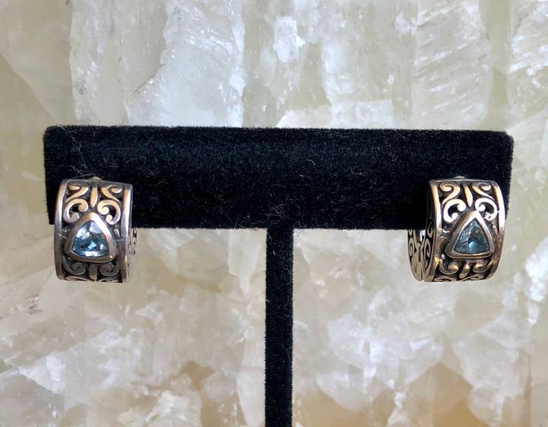 Schöne Massive Sterling Silber Filigrane Blautopas Vintage Creolen von GypsyRoadStudio