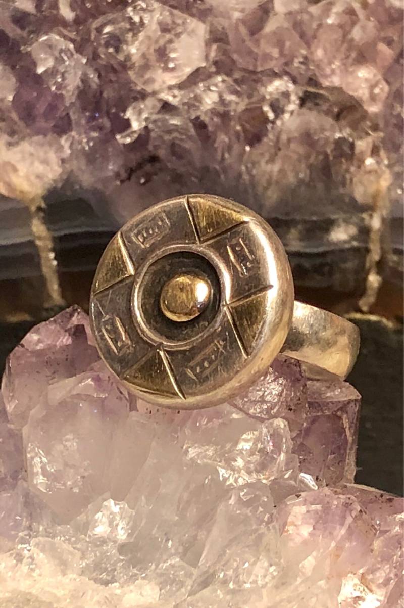 Schöne Modernist Sterling Silber Gold Runde Mandala-Weinlese-Ring von GypsyRoadStudio