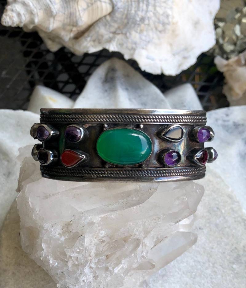 Schöne Multistone Amethyst Grün Stein Sterling Silber Vintage Manschetten Armband von GypsyRoadStudio