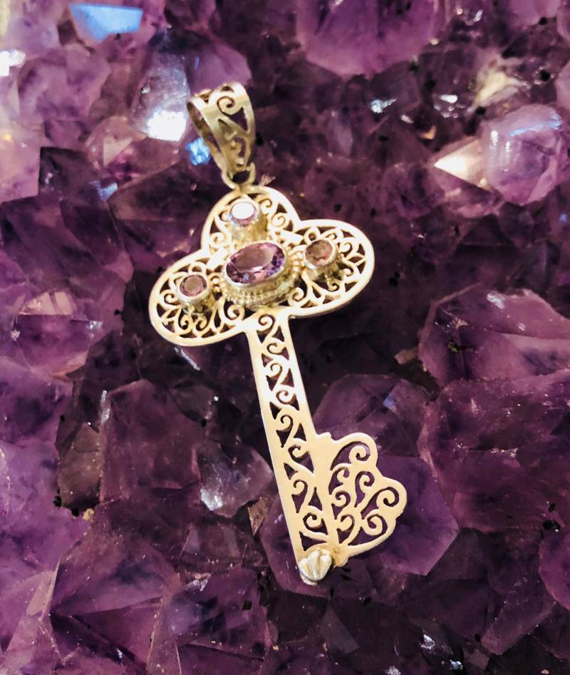 Schöne Sterling Silber Filigrane Schlüssel Amethyst Vintage Anhänger Made in Israel von GypsyRoadStudio
