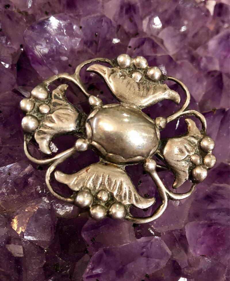 Schöne Sterling Silber Jugendstil Unsigniert Georg Jensen Blumen Motiv Vintage Brosche von GypsyRoadStudio