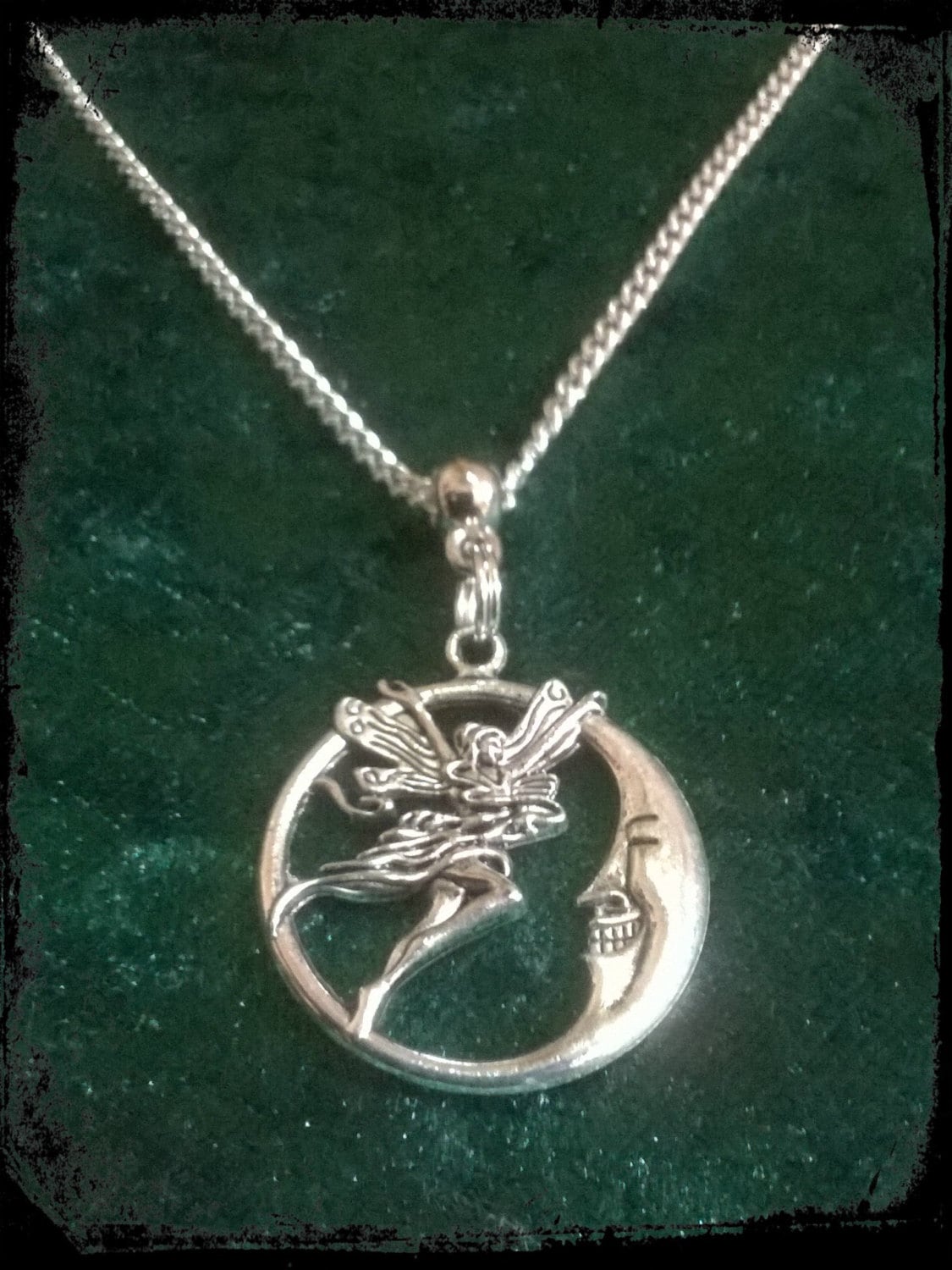 Fee Mond Anhänger Halskette, Silber Vergoldet Kette, Fassade, Feri, Wicca Fee Mond Anhänger Halskette, Silber Vergoldet Kette, Fassade, Feri, Wicca von GypsySpiritWitch