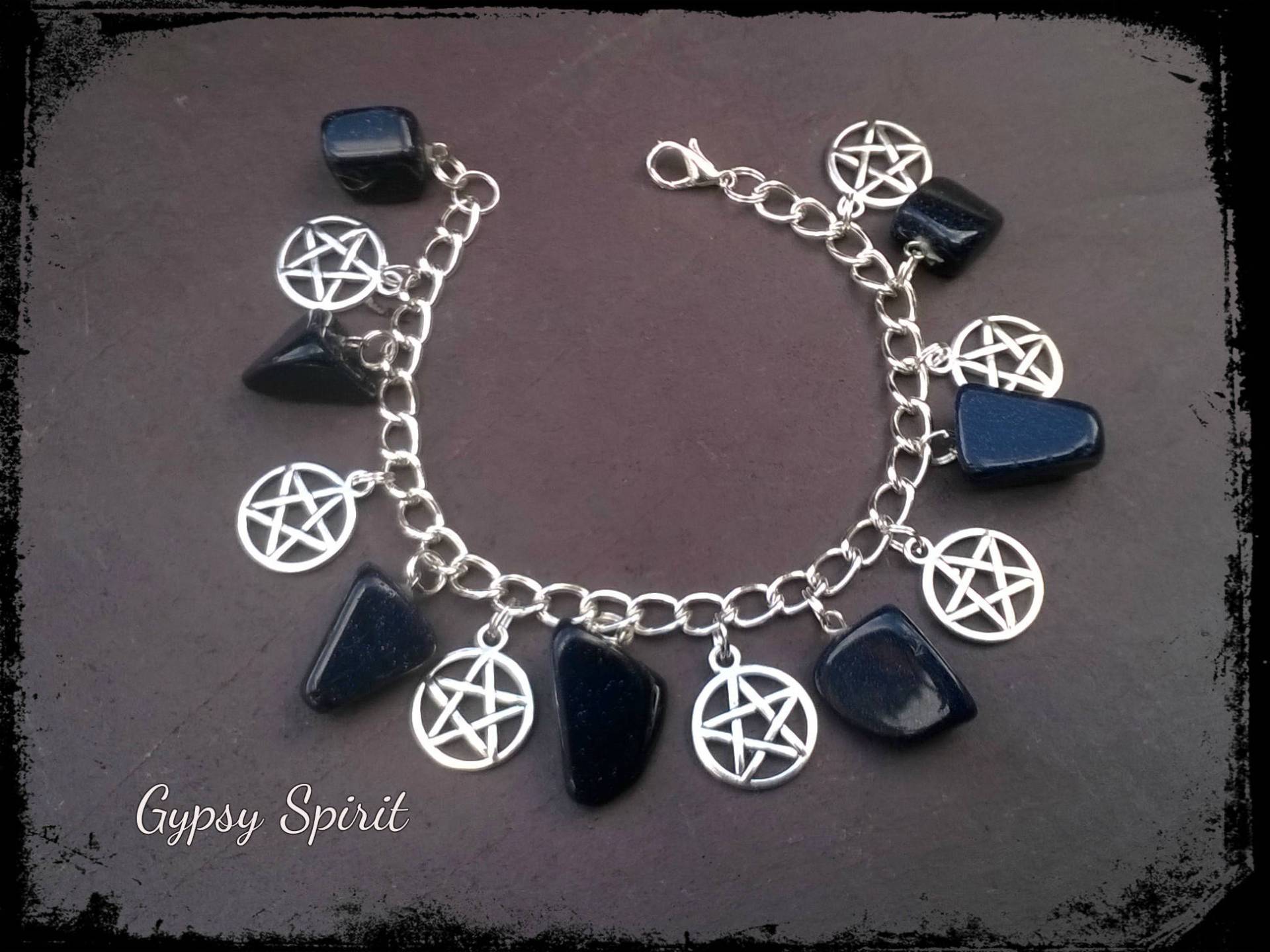 Goldstein Chunks & Pentakel Wicca Bettelarmband Goldstein Chunks & Pentakel Wicca Bettelarmband von GypsySpiritWitch