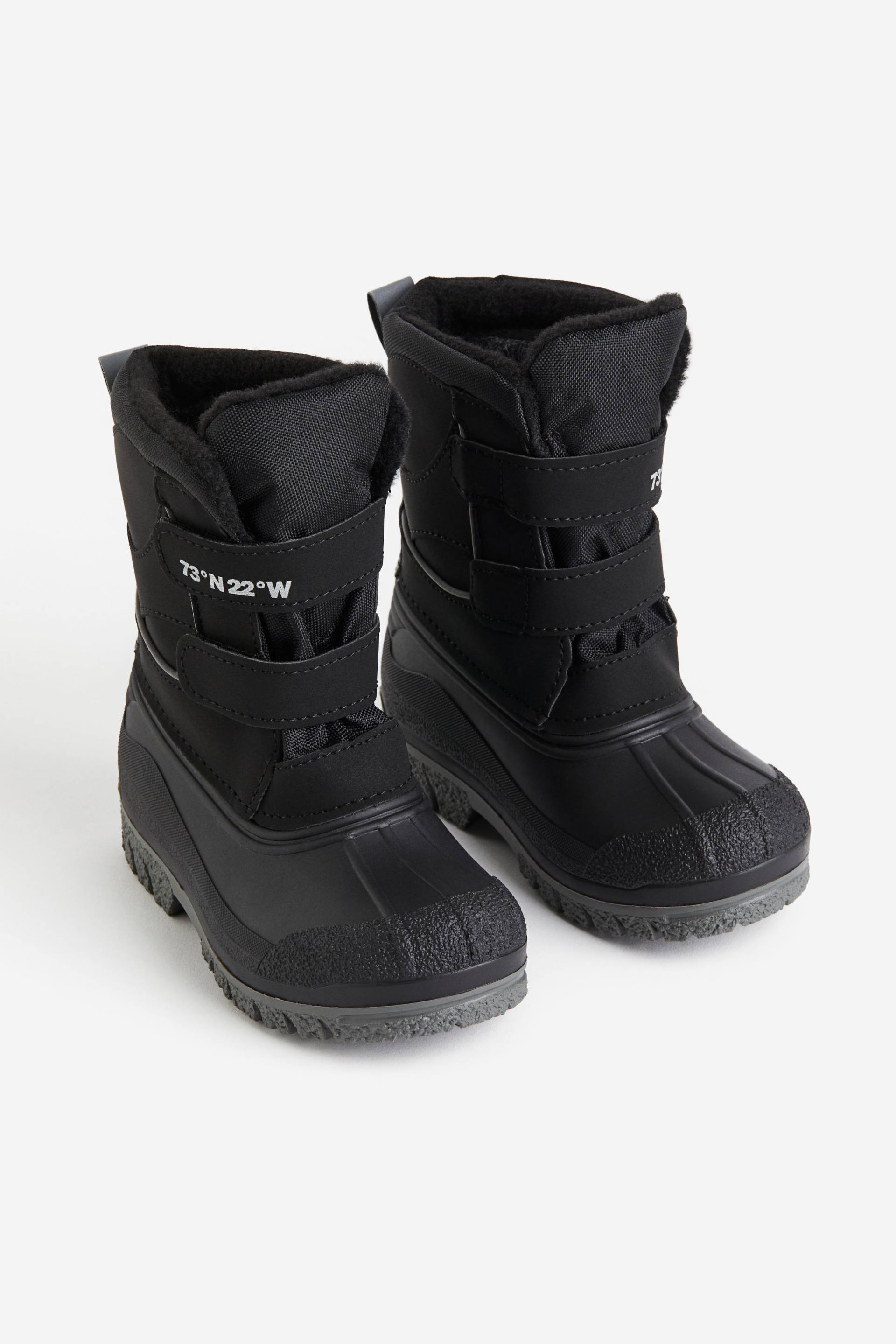 H&M Wasserdichte Winterstiefel Schwarz in Größe 26/27. Farbe: Black von H&M